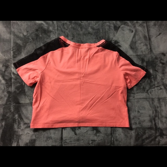 Cropped PINK Shirt - Picture 2 of 4